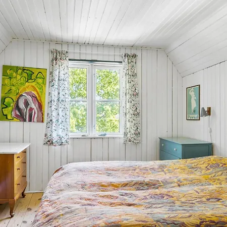 2 Bedroom Beautiful In *