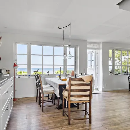 2 Bedroom Beautiful In