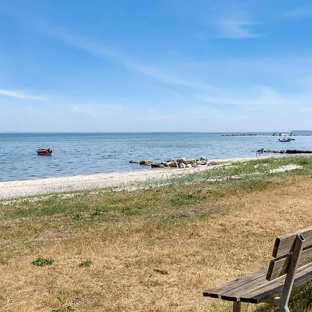 2 Bedroom Beautiful In *